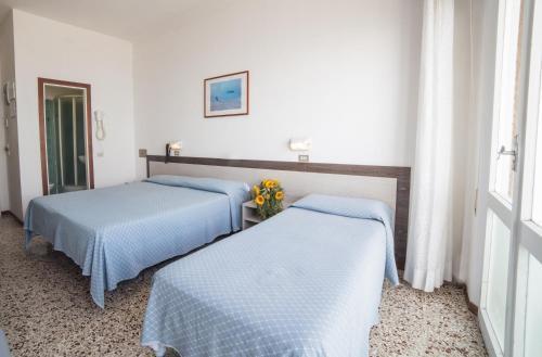 Hotel Europa Gabicce Mare Exterior photo